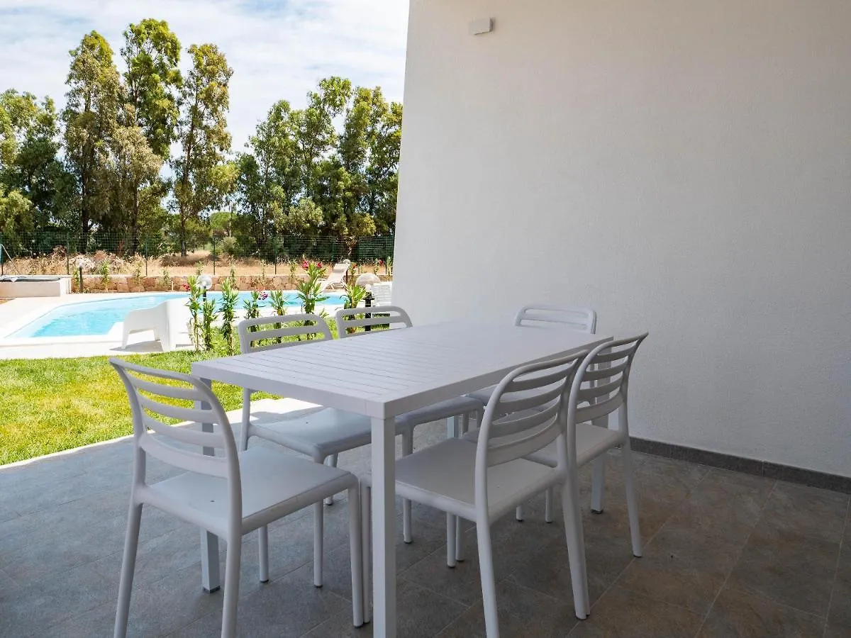 Ferienhaus Villetta Con Piscina Budoni Affitti Spiaggia 700 Mt