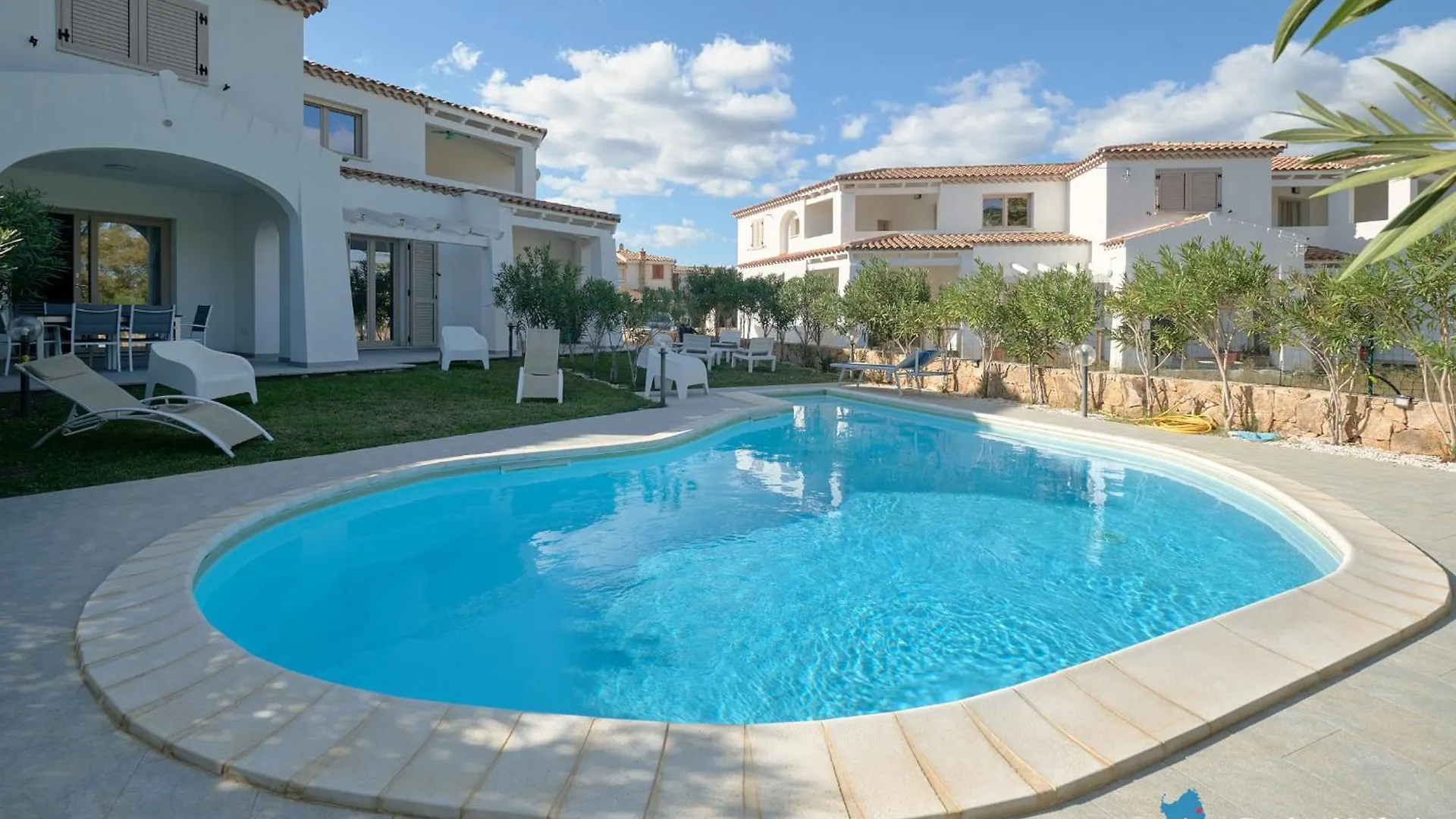 Villetta Con Piscina Budoni Affitti Spiaggia 700 Mt